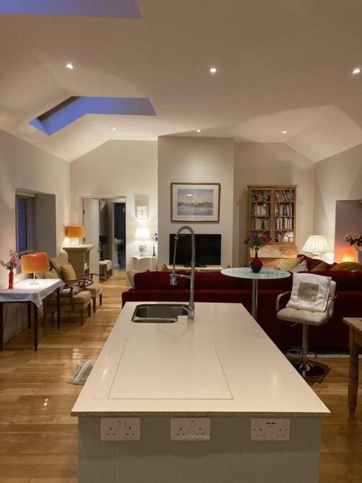 2 Quay Road, Killala. Stunning Sea Front Cottage Экстерьер фото