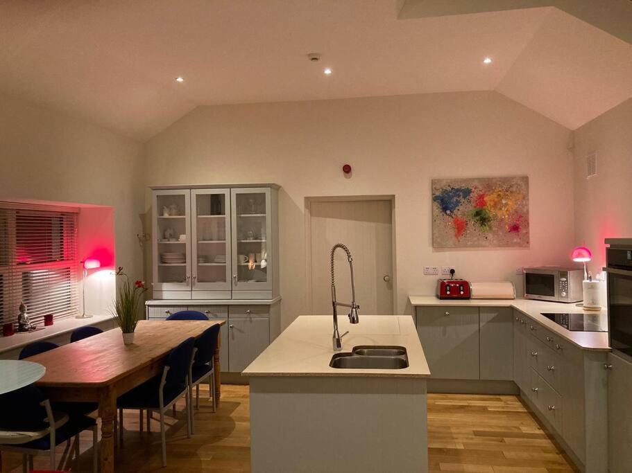 2 Quay Road, Killala. Stunning Sea Front Cottage Экстерьер фото