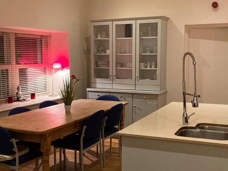 2 Quay Road, Killala. Stunning Sea Front Cottage Экстерьер фото