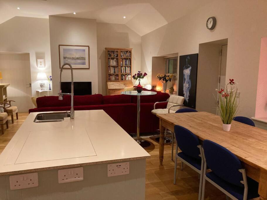 2 Quay Road, Killala. Stunning Sea Front Cottage Экстерьер фото